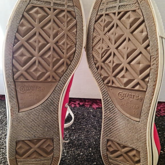 Converse red All Stars, slightly worn, men's size 10, women's 12 - Picture 6 of 6